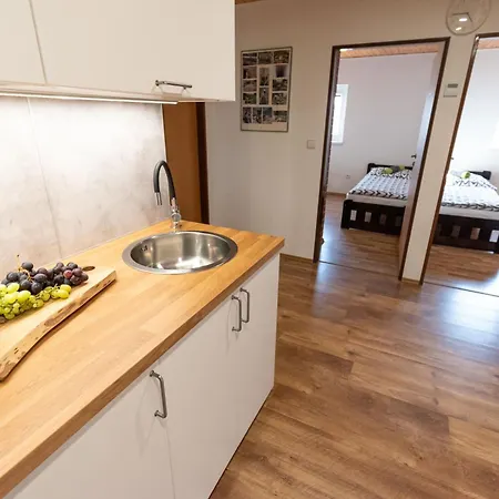 Buda U Kramaru-apartman Leona Lägenhet *