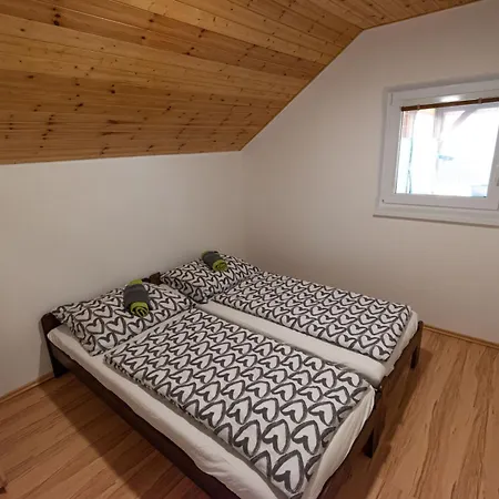 Buda U Kramaru-apartman Leona